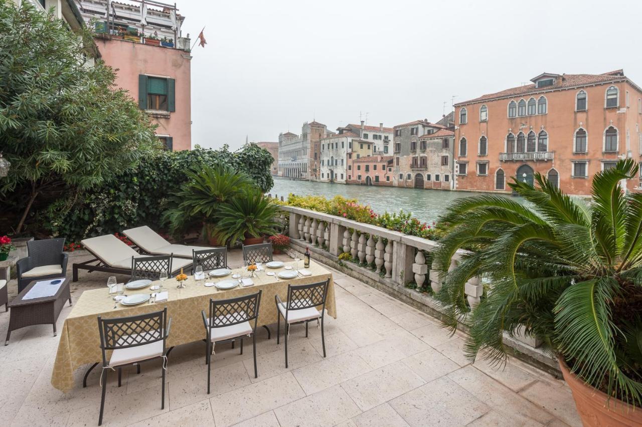 Ca' Dei Cuori On The Grand Canal Veneza Exterior foto